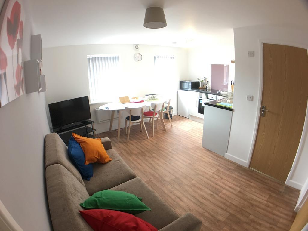 Phoenix House Apartments Уолсолл Экстерьер фото